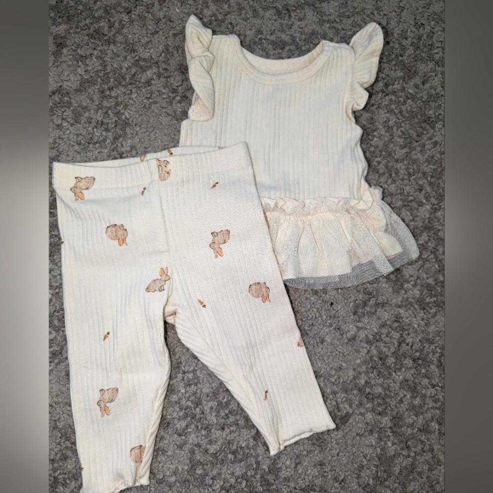2 piece baby girl set. Carter's tank top style with bunny pants
